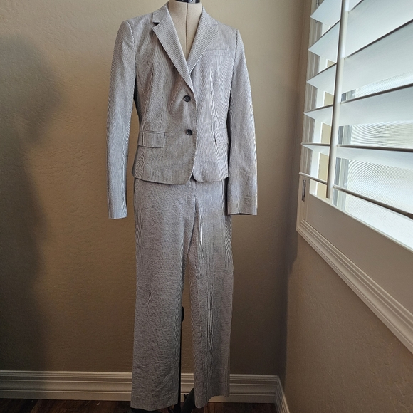 Blue and White stripped suit set - Picture 2 of 8